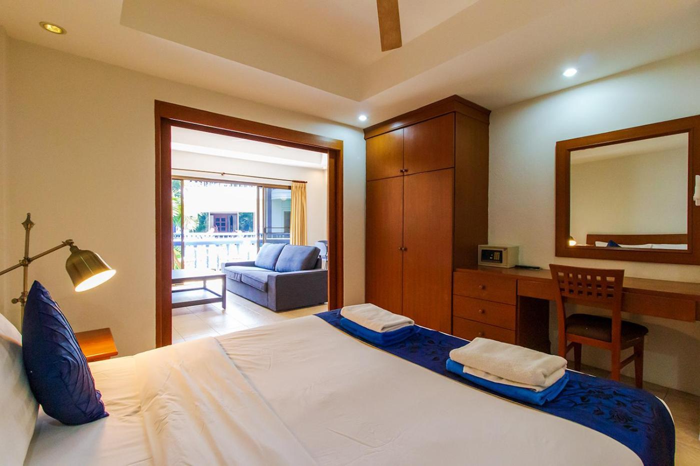 The Club Residence Kamala Beach Room photo